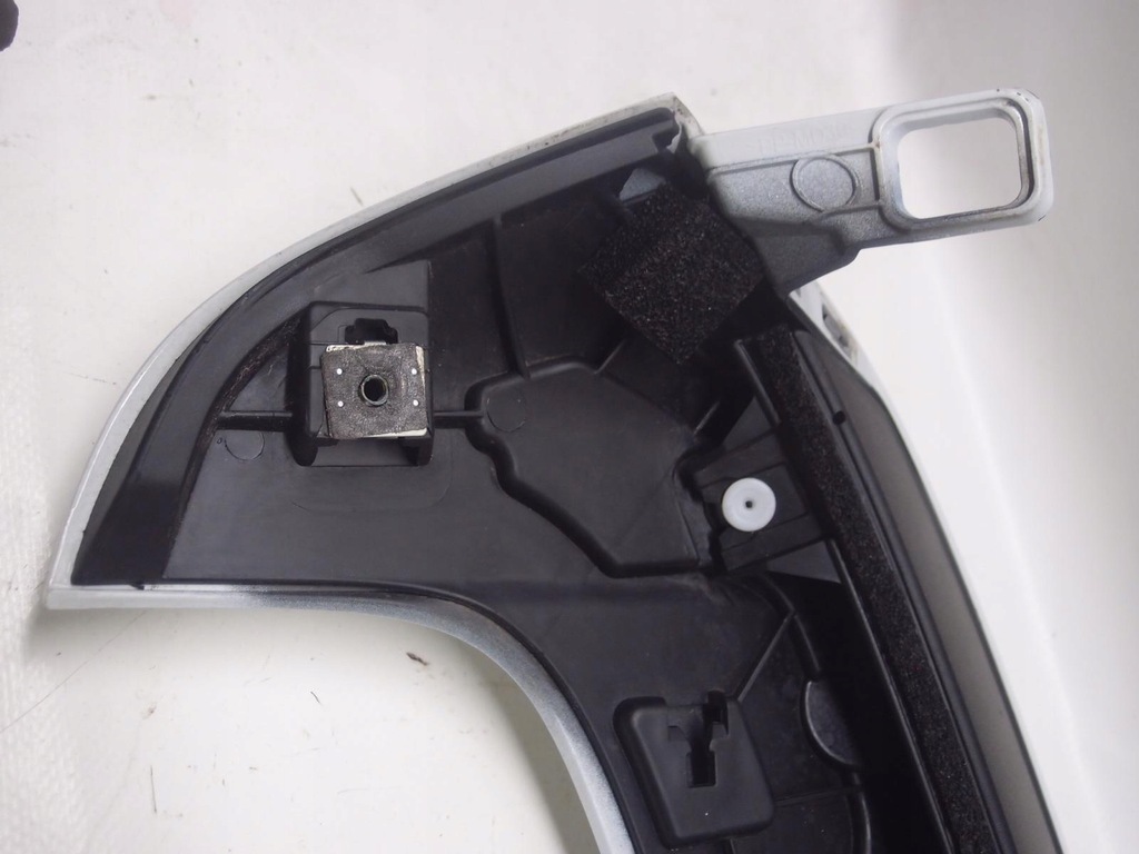 фото №14, Накладка кришки задня renault clio v 960307611r