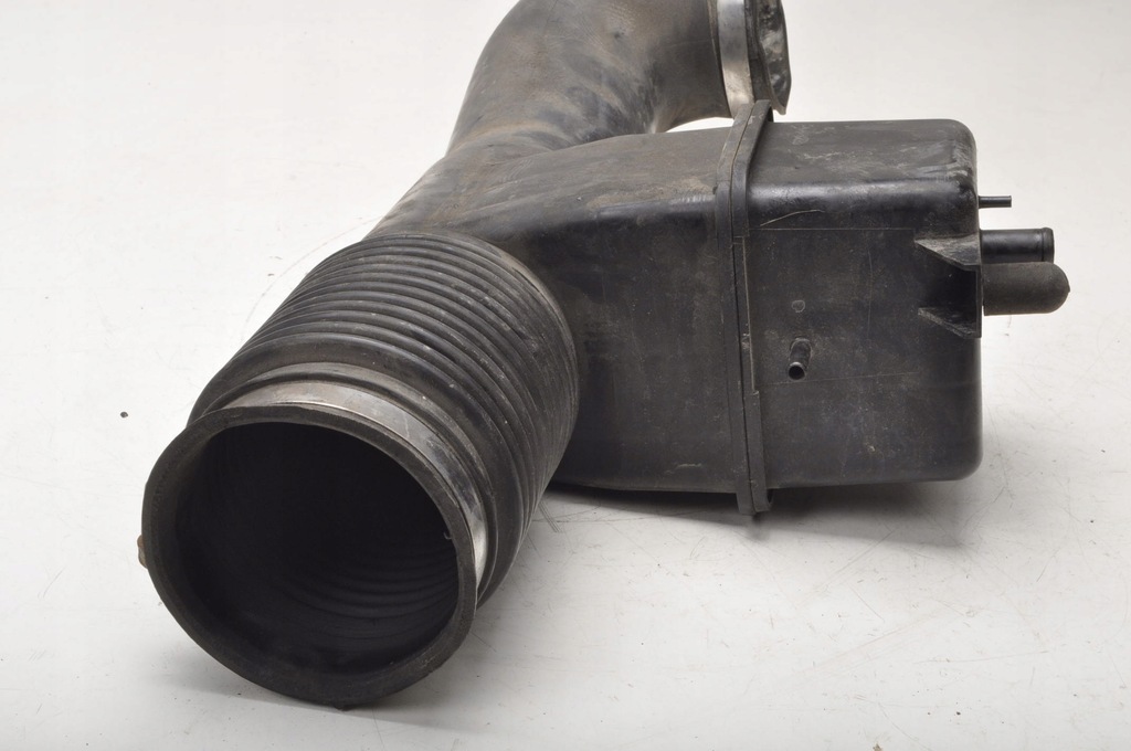 фото №4, Toyota tundra 4.7 труба воздухозаборник воздуха 00-06