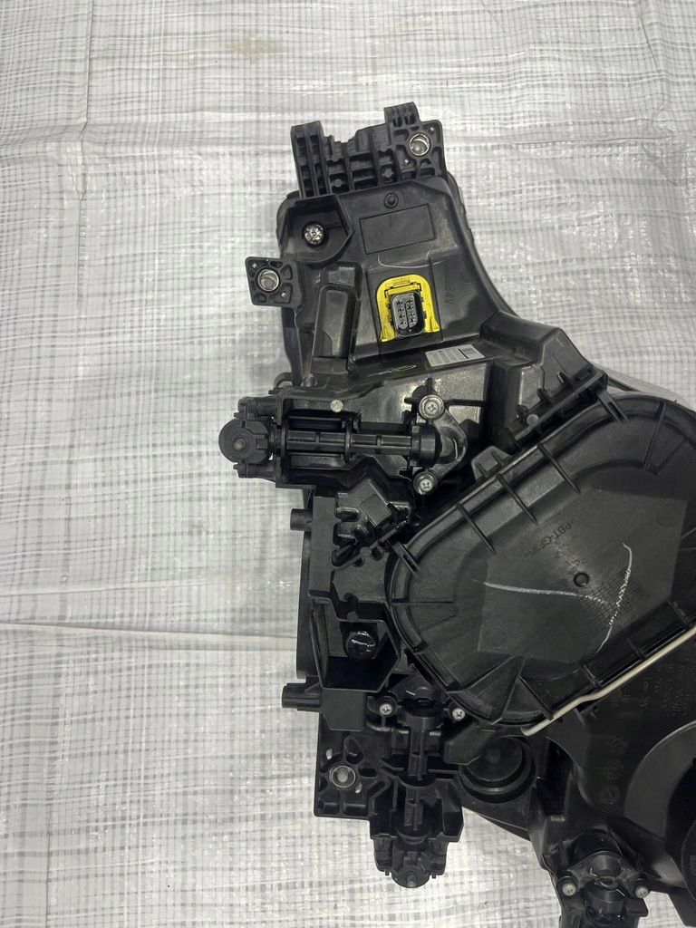 фото №9, Лампа фара mercedes actros a9618204139