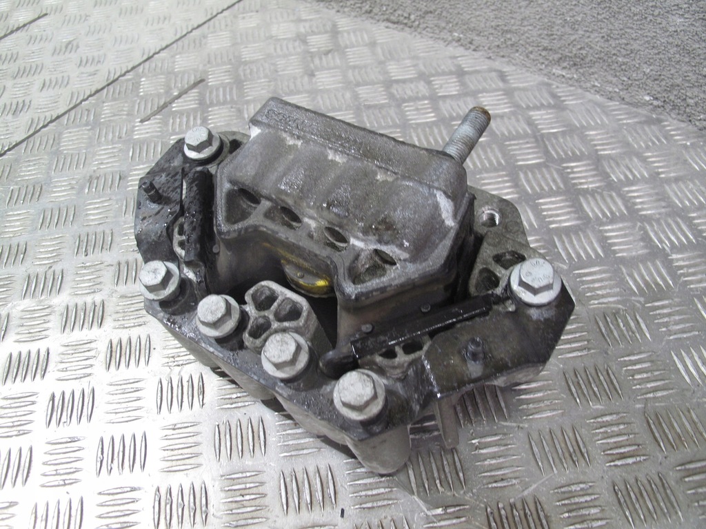 фото №4, Подушка коробки передач scania r s