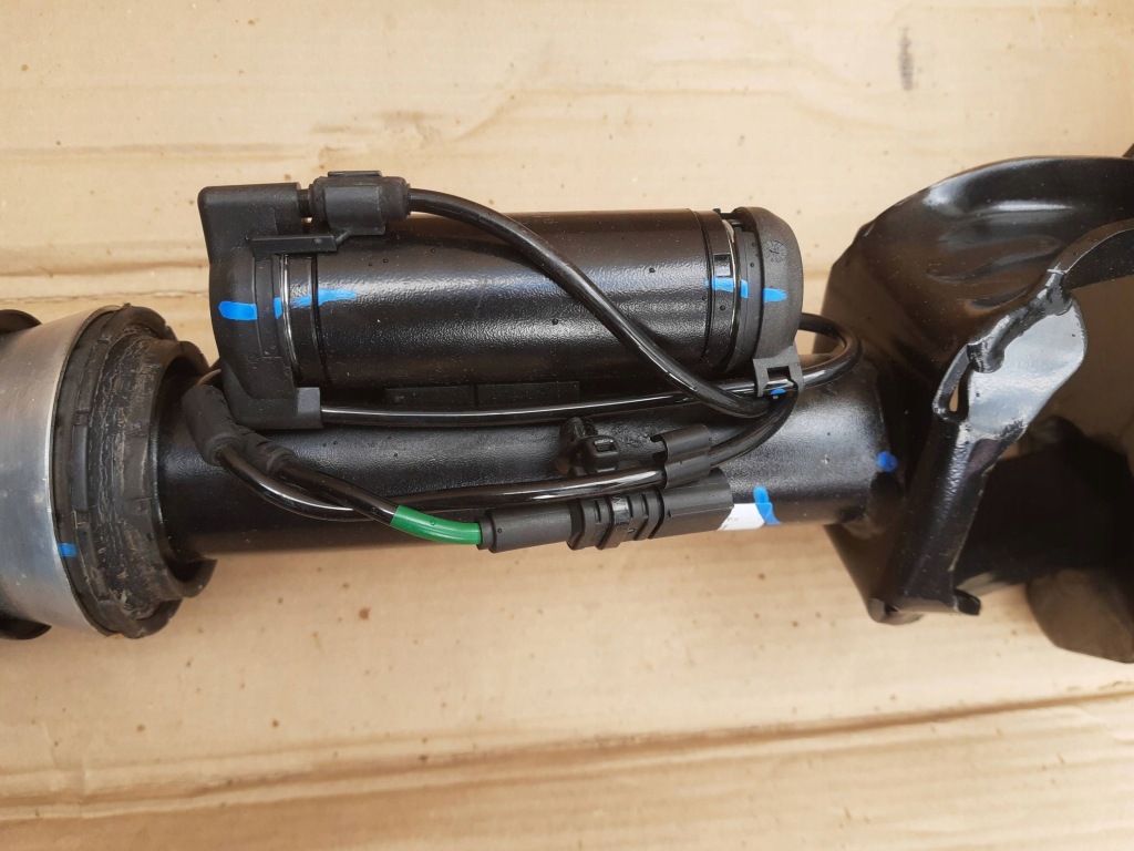 Mercedes ml w166 gle 292 амортизатор правый перед a1663205666 Доставка