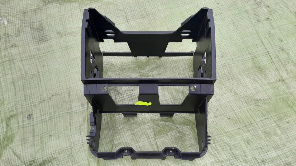 фото №2, Рамка радио каркас volkswagen golf v 5 jetta