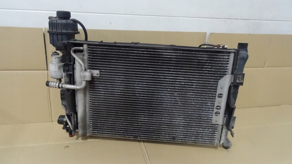 Купити Mercedes w168 1.4 16v радіатор вентилятор 1685000202