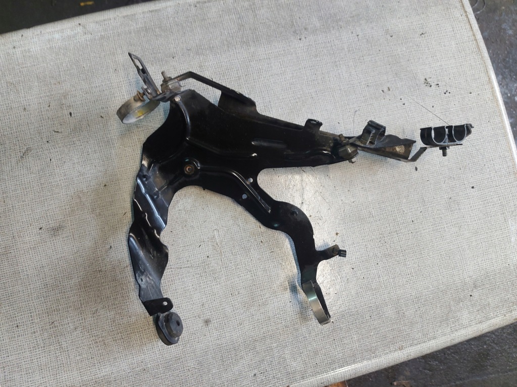 фото №1, Vw touareg 2.5 tdi кронштейн кронштейн webasto 7l0819750g