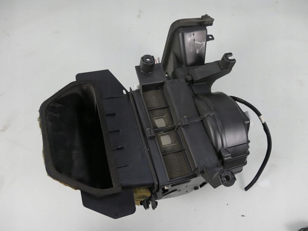 фото №1, Mitsubishi outlander i отопитель воздуходувка eu