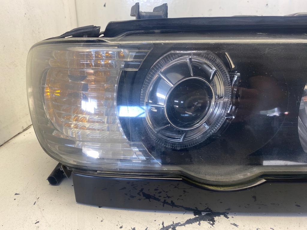 фото №4, Bmw x5 лампа правый перед