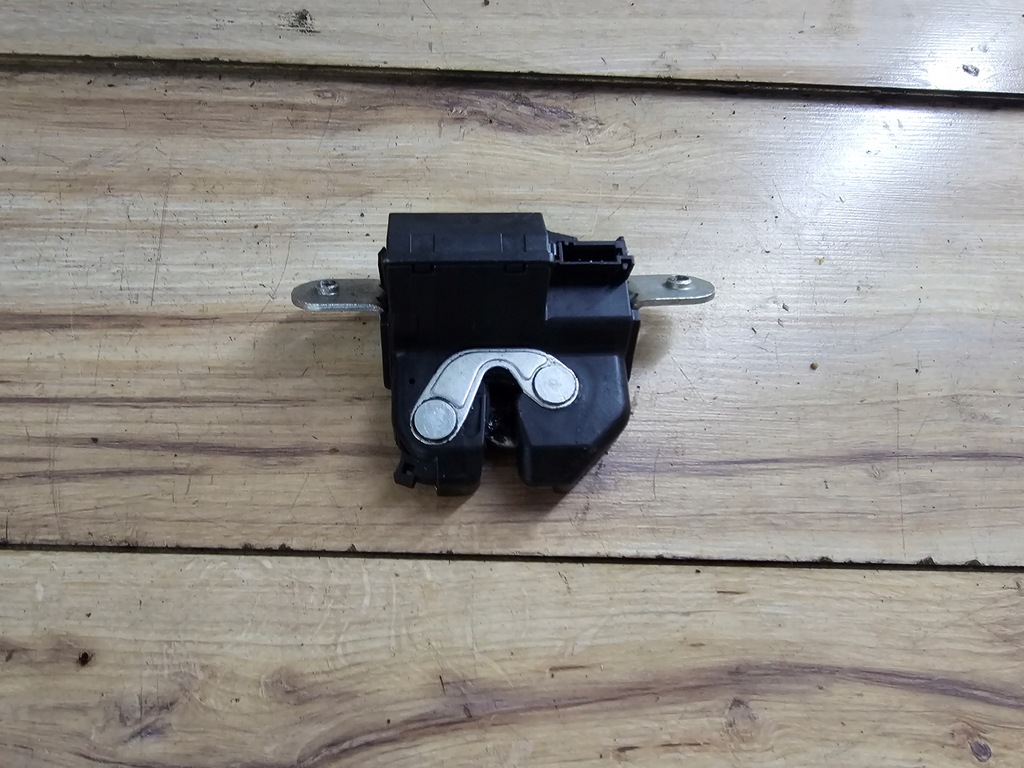 фото №1, Замок крышки opel corsa d 55701971