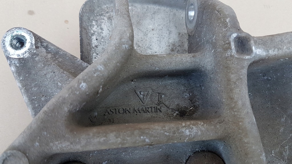 фото №5, Поворотний кулак лівий задня aston martin db11