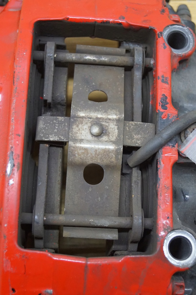 фото №8, Супорт гальмівний правий задня audi r8 420 4.2 fsi 06-