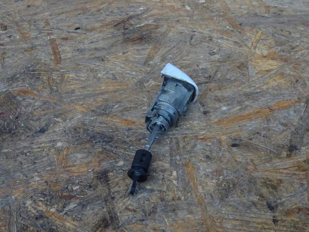 фото №8, Audi a4 b8 s5 a5 8t вкладка замка двері заглушка кольори lz5f lx7r ls9r ly9b