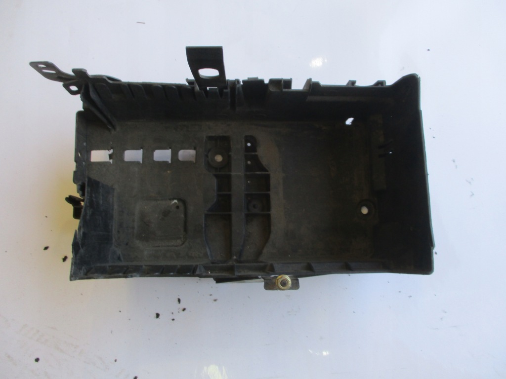 фото №1, Основание корпус аккумулятор zafira c iii 2.0 cdti