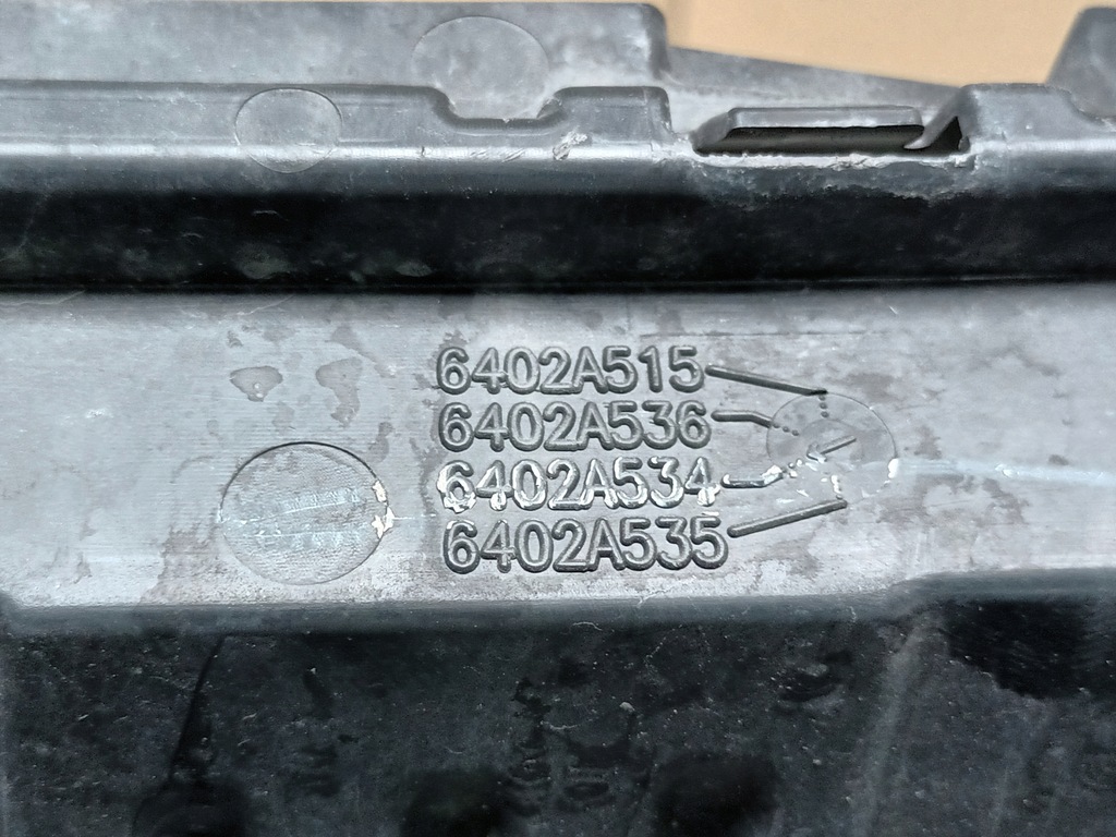 фото №10, Решётка передняя mitsubishi l200 средняя перед