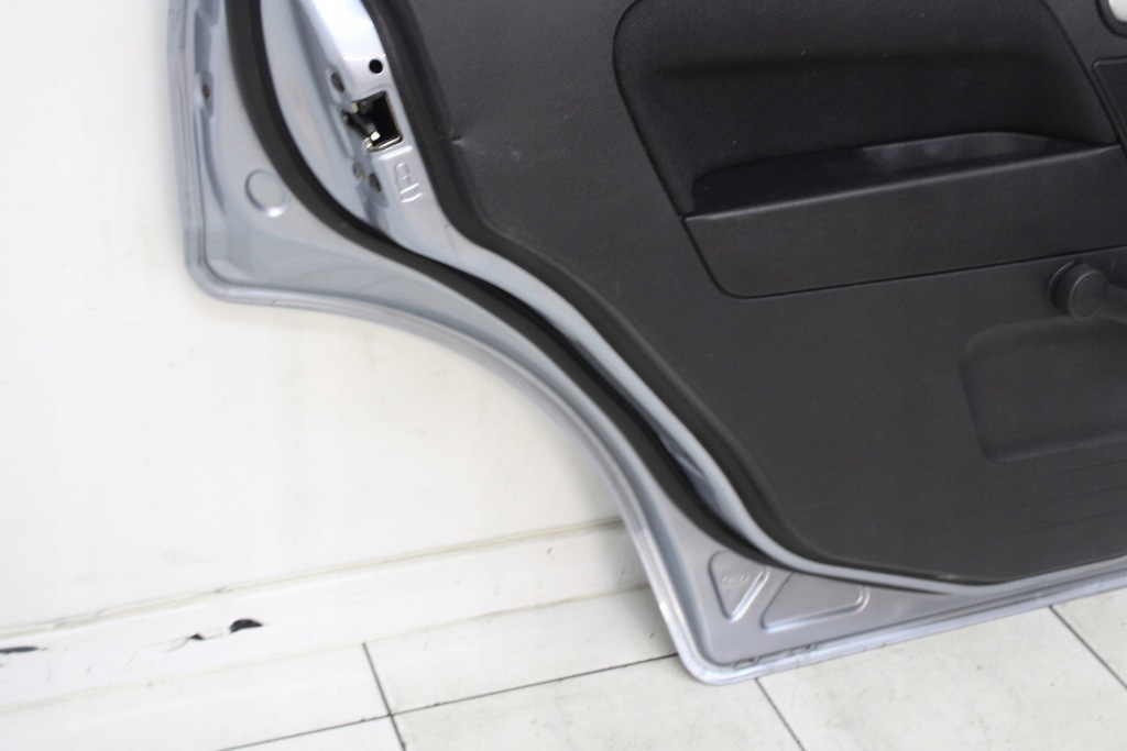 фото №11, Дверь левая задние левый задняя ford fusion lift 2005r- j4 - код лакокрасочного покрытия