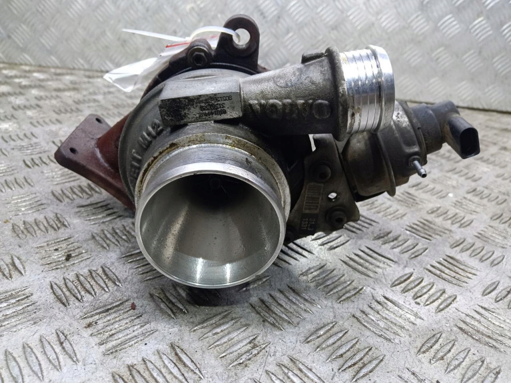 фото №4, Volvo v60 2.0d турбонагнетатель 31331331