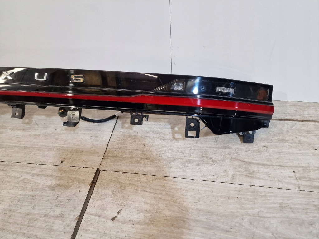 Lexus rz 23- фара задня накладка led європа в Україні