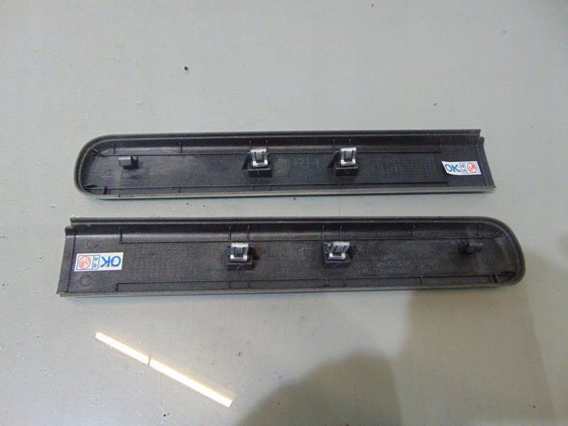 фото №2, Рейлинг рейлинг заглушка правая левая задняя kia stonic