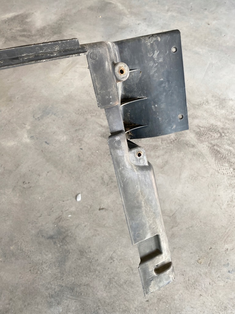 фото №5, Alfa romeo 147 1.9 jtd защита рама вентилятора