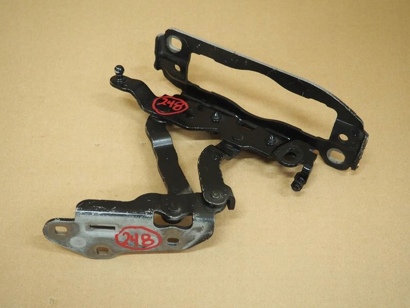 фото №1, Петля капот правый mercedes w204 a2048800828