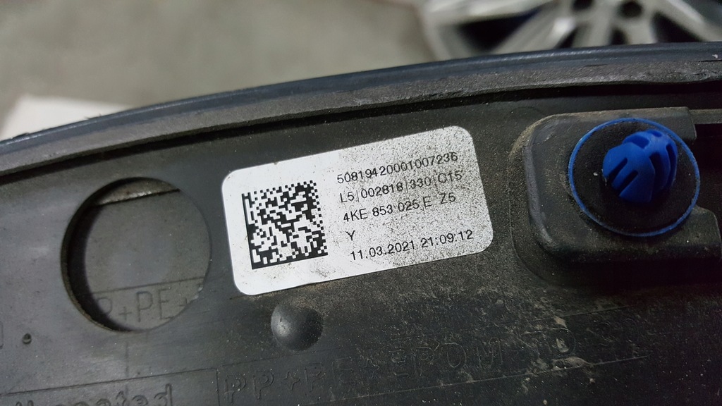 фото №10, Молдинг крила лівий задня audi e-tron 4ke853817a