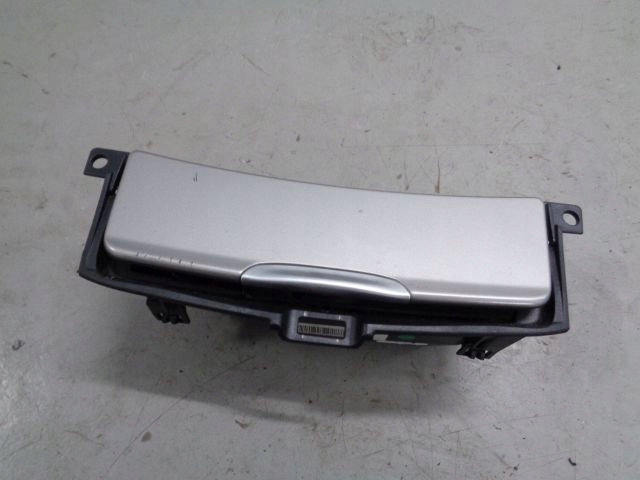 фото №1, Ford s-max lift 10r. 2.0 tdci попільничка