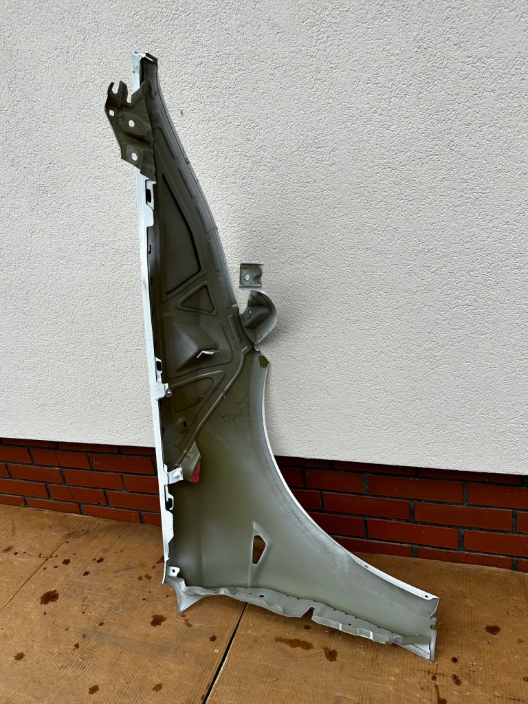 Купити Tesla model 3 highland 2024- крило ліве перед гарний оригінал білий