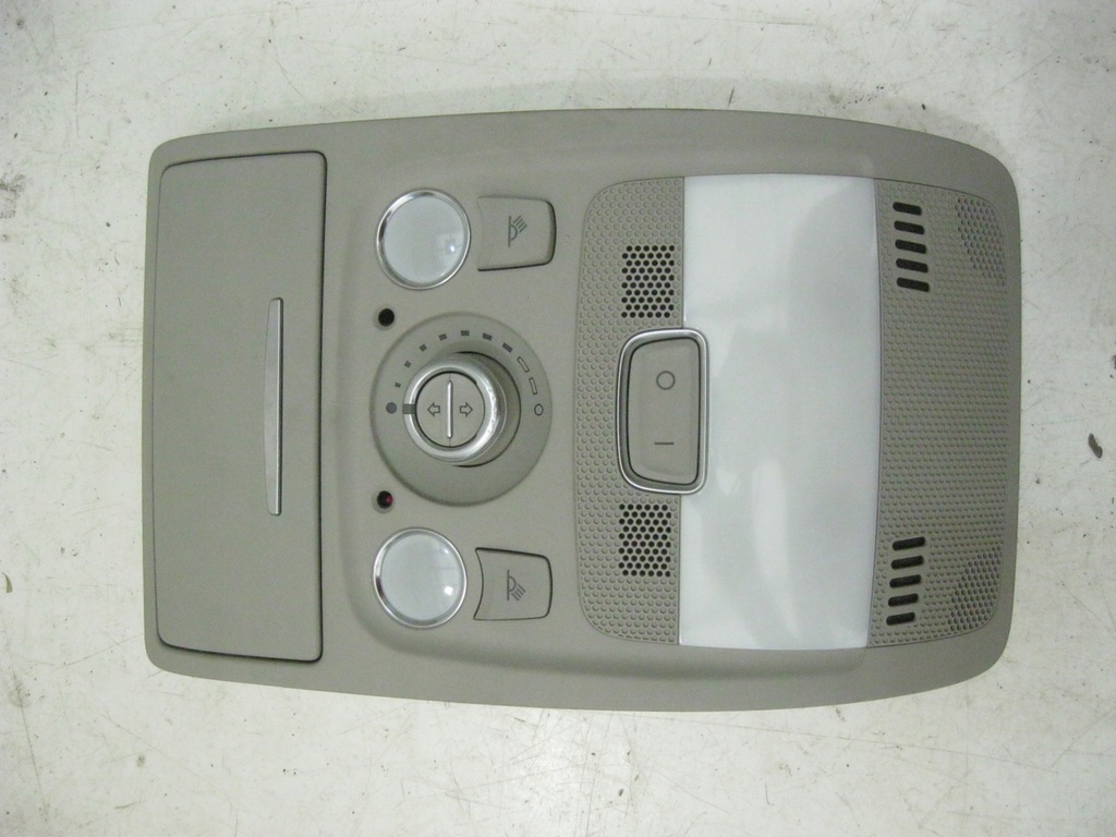 фото №1, Audi q5 8r лампа потолочный 8t0945135f