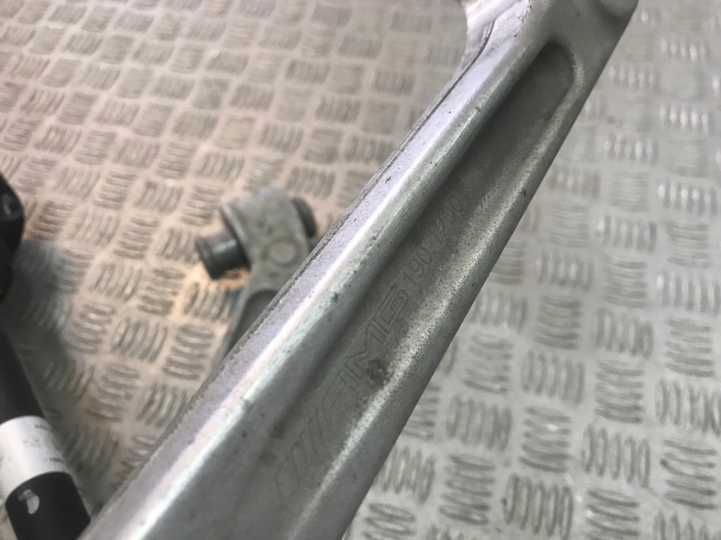 Mercedes amg gt a190 подвеска поворотный кулак приводной вал r Недорого