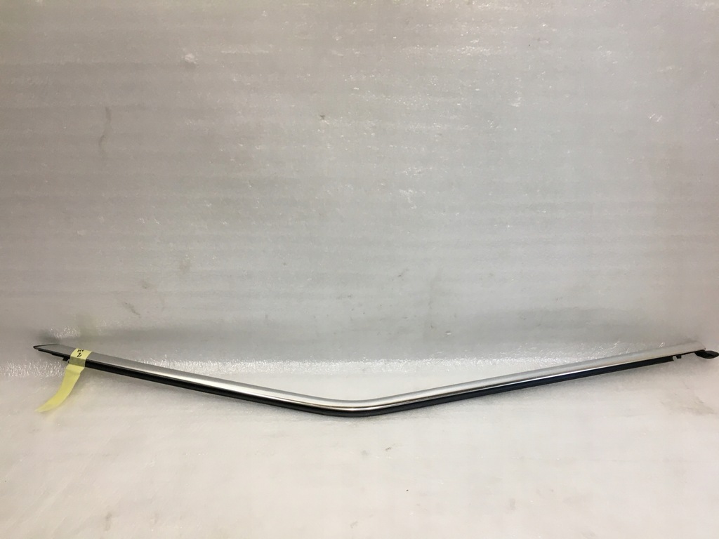 фото №1, Volvo xc40 ii молдинг дверь уплотнитель задняя левая