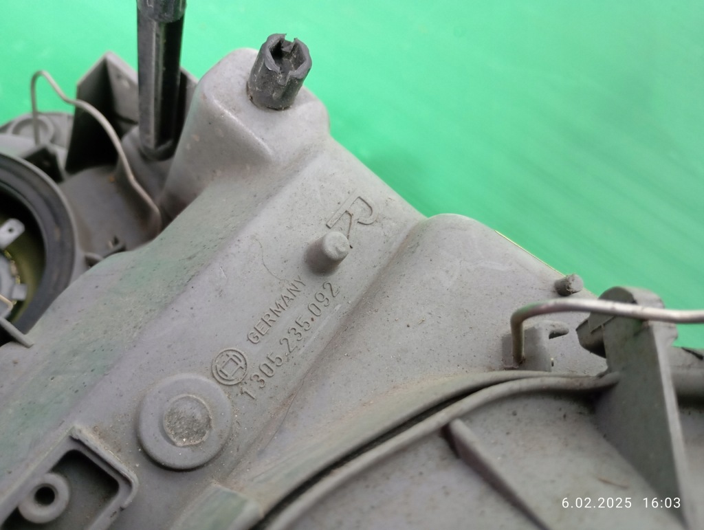 Лампа правая перед mercedes s klasa w126 79-91 1305235092 1305620452 bosch Доставка