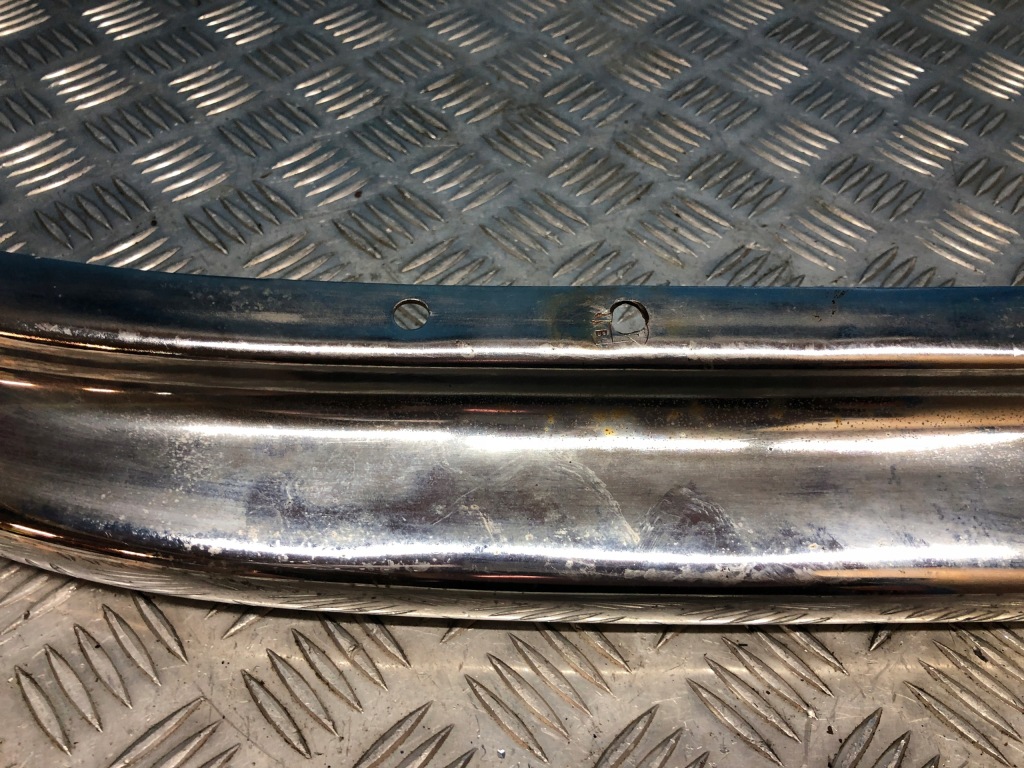 фото №8, Mercedes w108 хром молдинг бампера правий задня кронштейн бампер
