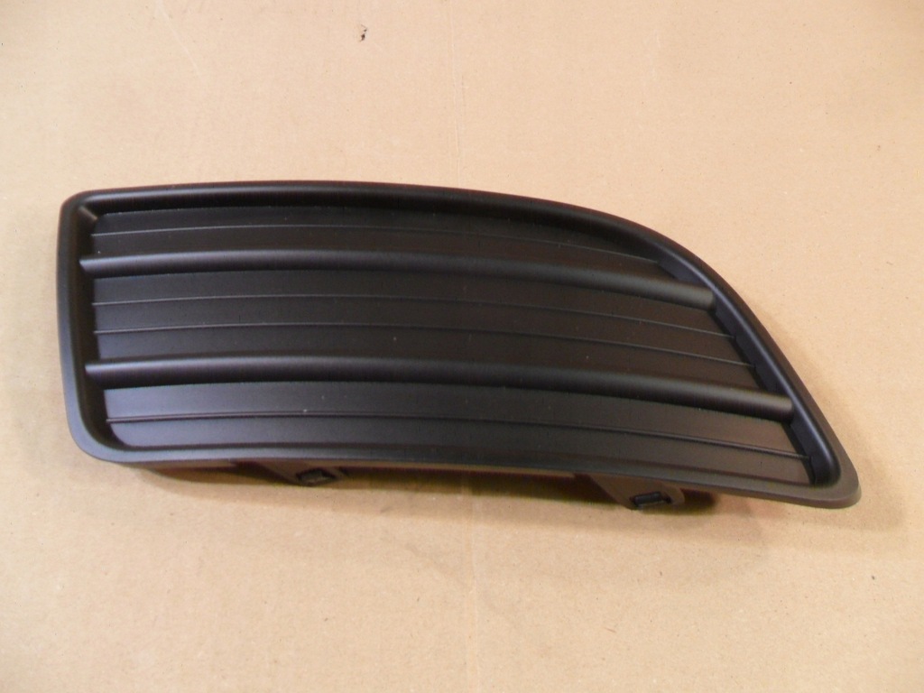 фото №7, Suzuki оригінальний номер 71751 72k0 решітка бампера