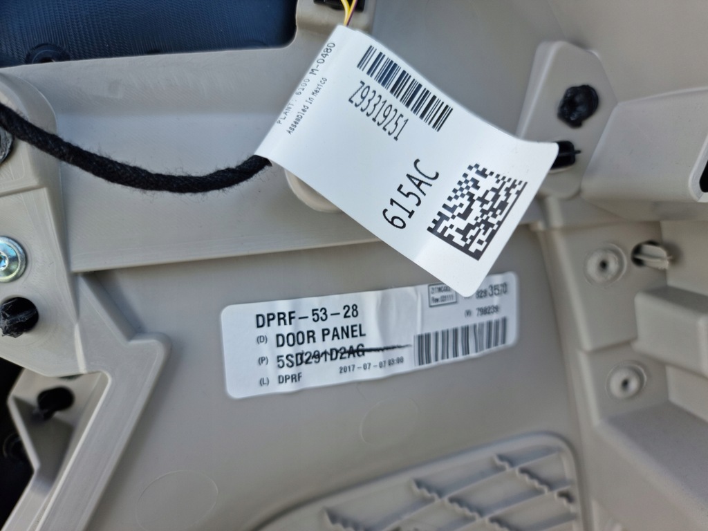 фото №10, Chrysler pacifica hybrid обшивка двері правий 17r