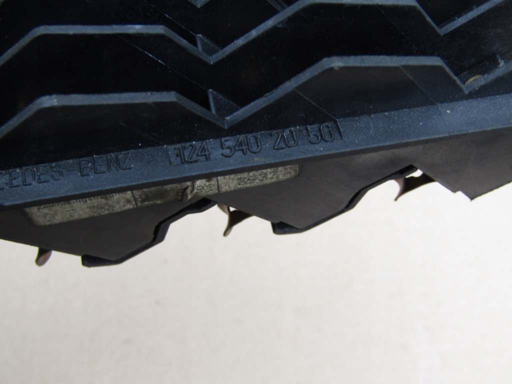 7 mercedes w124 коробка корпус предохранителей powiekszona Недорого