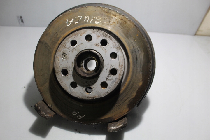 фото №1, Поворотный кулак ступица правый перед vw golf vi 1.6tdi