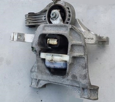 фото №1, Кронштейн подушка двигуна peugeot 508 ii