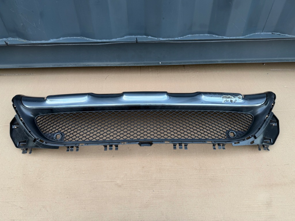 Решітка dół w бампер перед mercedes gla w156 amg lift a1568858600 a47 в Україні