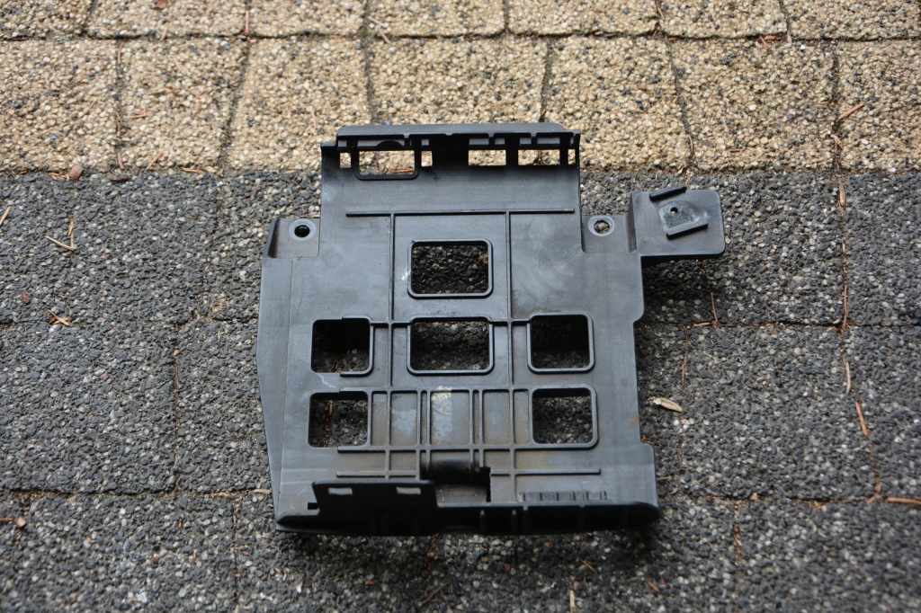 фото №1, Кронштейн блок управления vw passat b7 3aa906507a