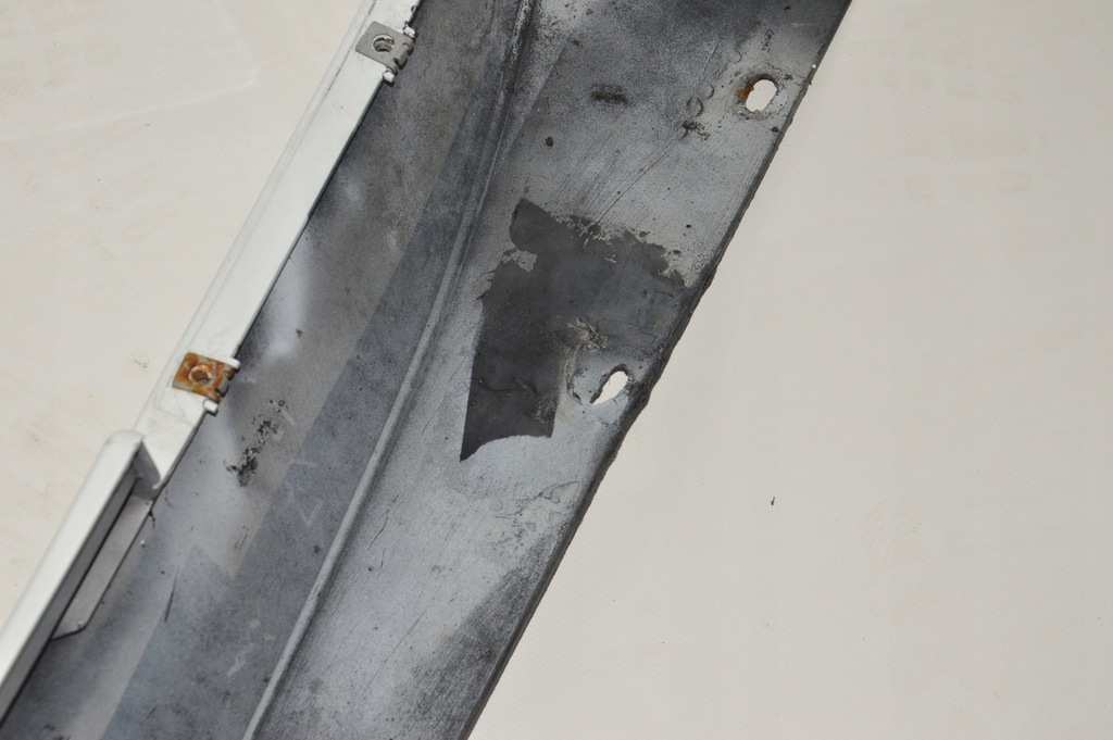 фото №9, Maserati granturismo молдинг накладка порог левая