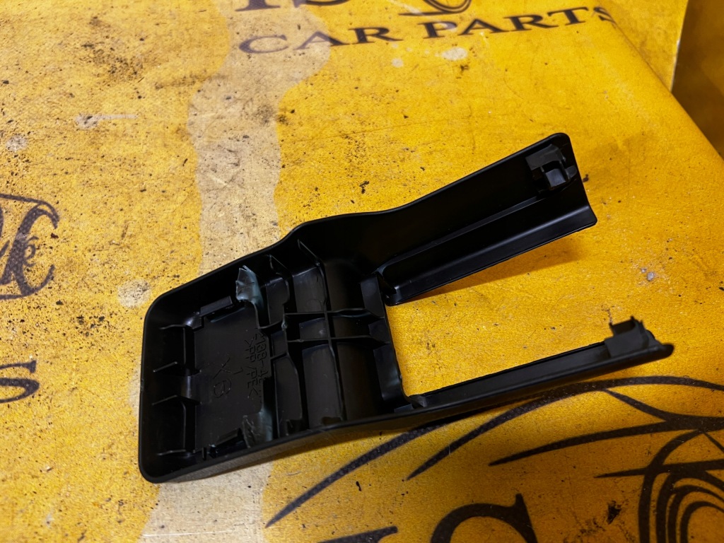 Защита рейки сиденья левый перед внутренняя lexus rx 450h iii 3 al10 Доставка