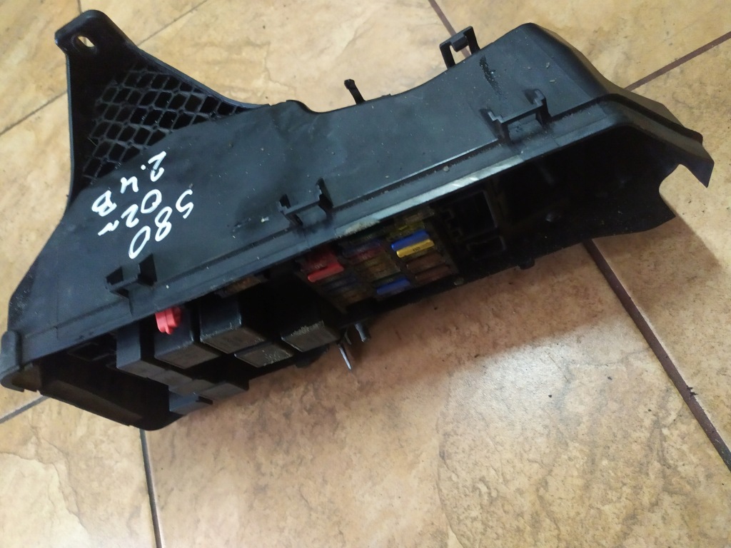 фото №1, Volvo s80 2.4 d 02' коробка предохранителей