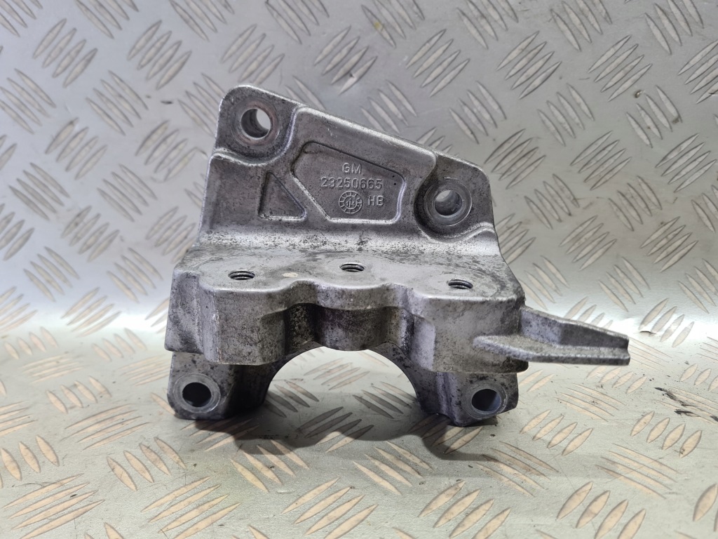 фото №1, Кронштейн двигателя opel zafira c insignia b 2.0 cdti b20dth