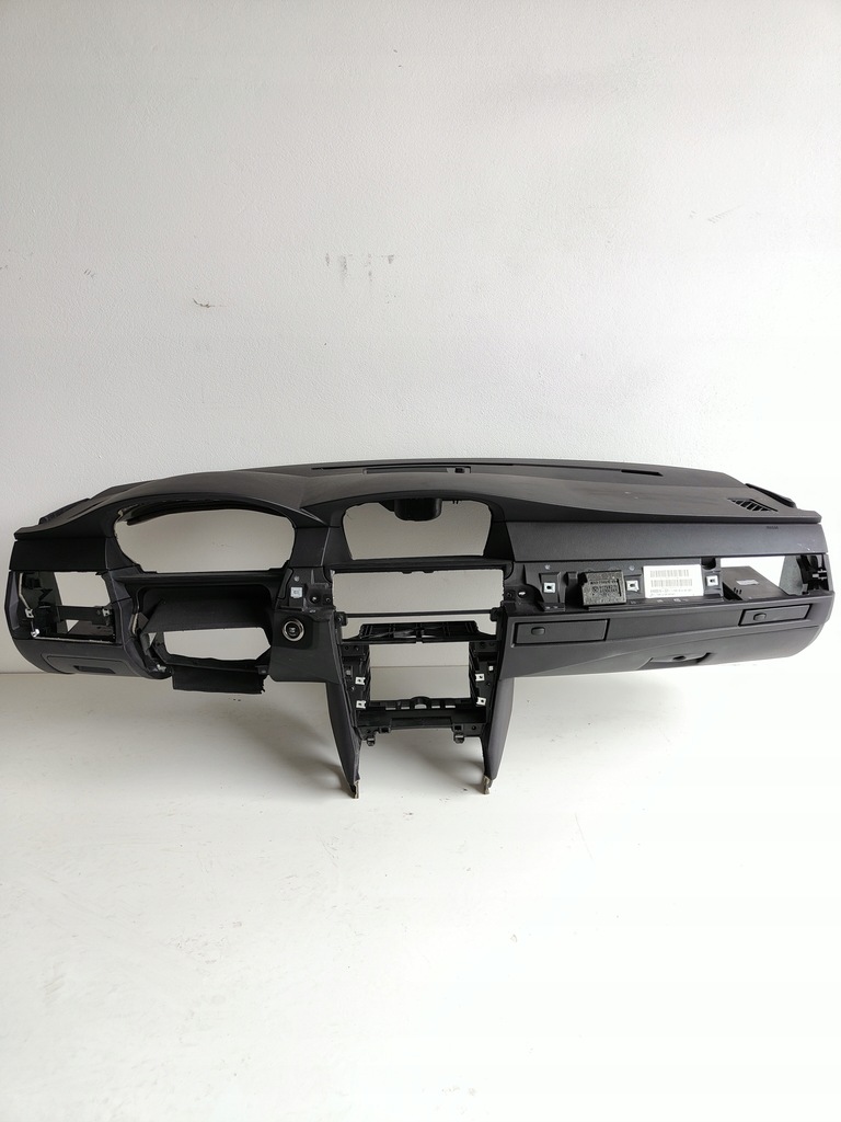 фото №1, Bmw e60 панель приладів приладова запуск стоп cup holdery