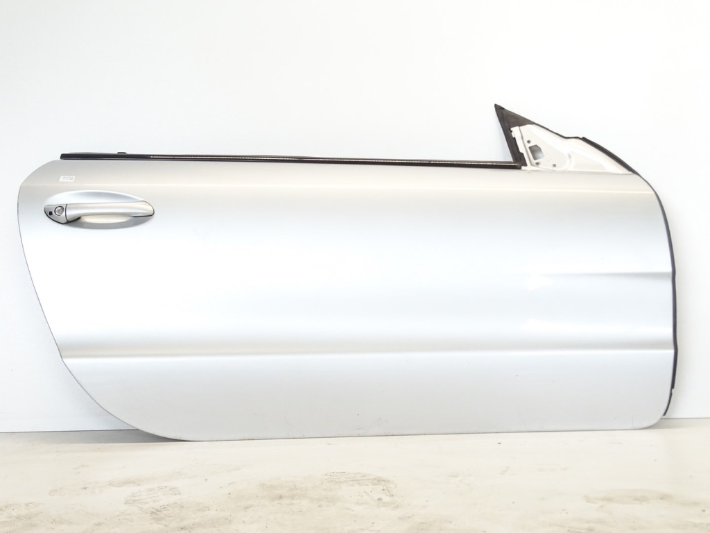 Купити Двері праве правий перед mercedes sl r230 рестайлінг  775