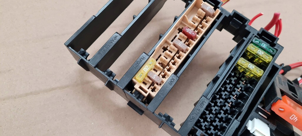 фото №7, A6 c8 4k кронштейн кронштейн коробка предохранителей 4k0971845 a7 4k