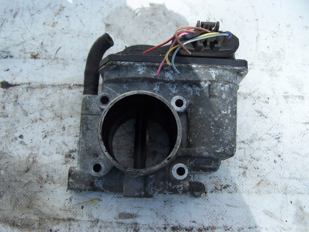 фото №3, Mazda 3 6 дросельна заслінка r2aa136b0