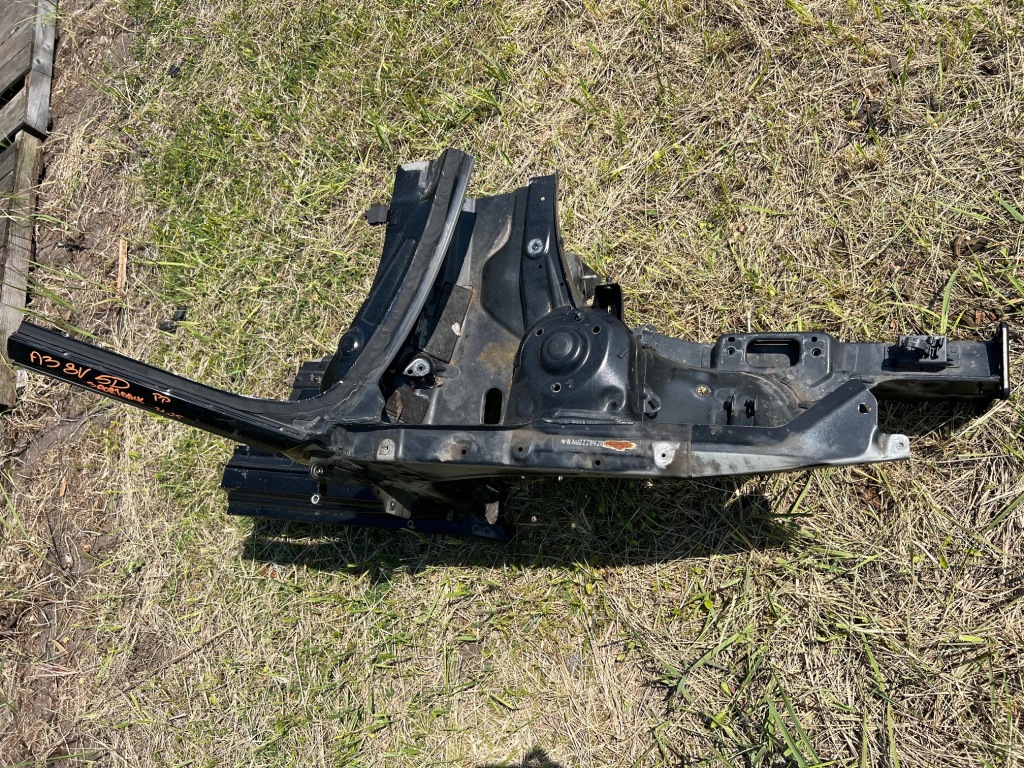 Audi a3 8v 5d sportback четверть порог лонжерон стойку правый  перед фартук Цена