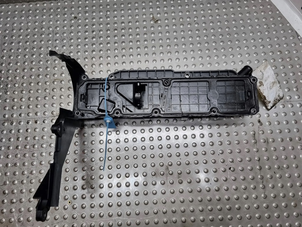 фото №7, Кришка клапанів 9689112980 volvo s40 v50 1.6 d4162t