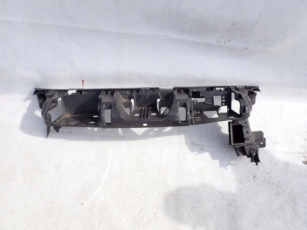 фото №1, Peugeot 3008 i 09- направляющая кронштейн бампера перед