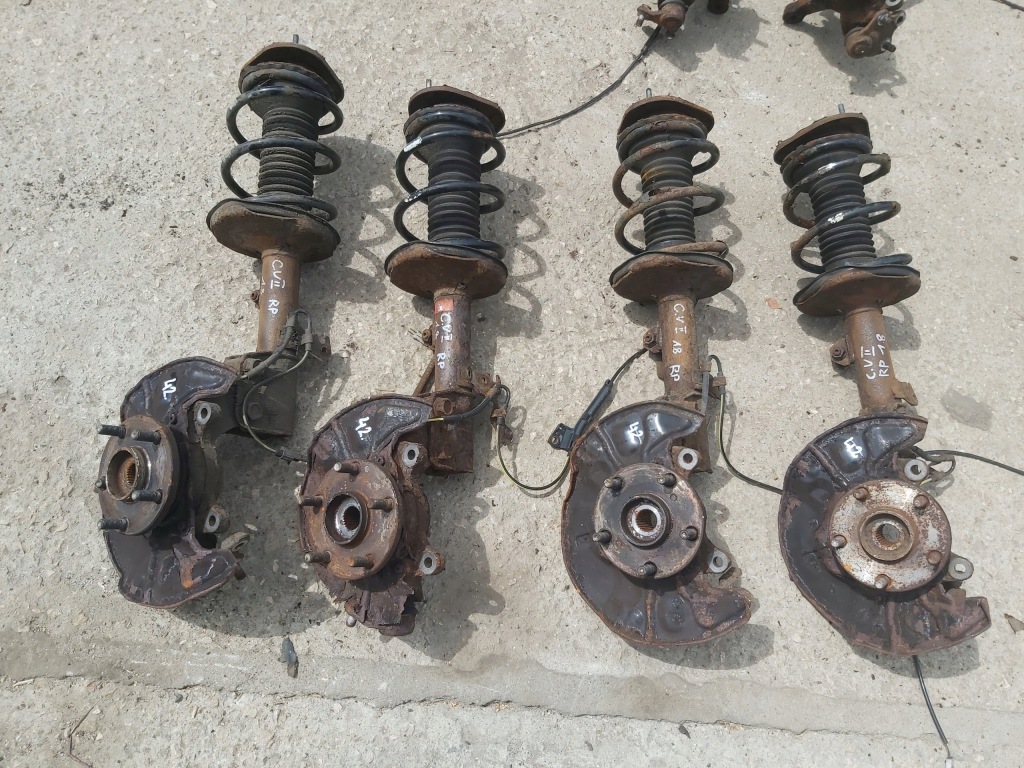 фото №1, Toyota corolla verso ii mcperson правый 1,8 ступица