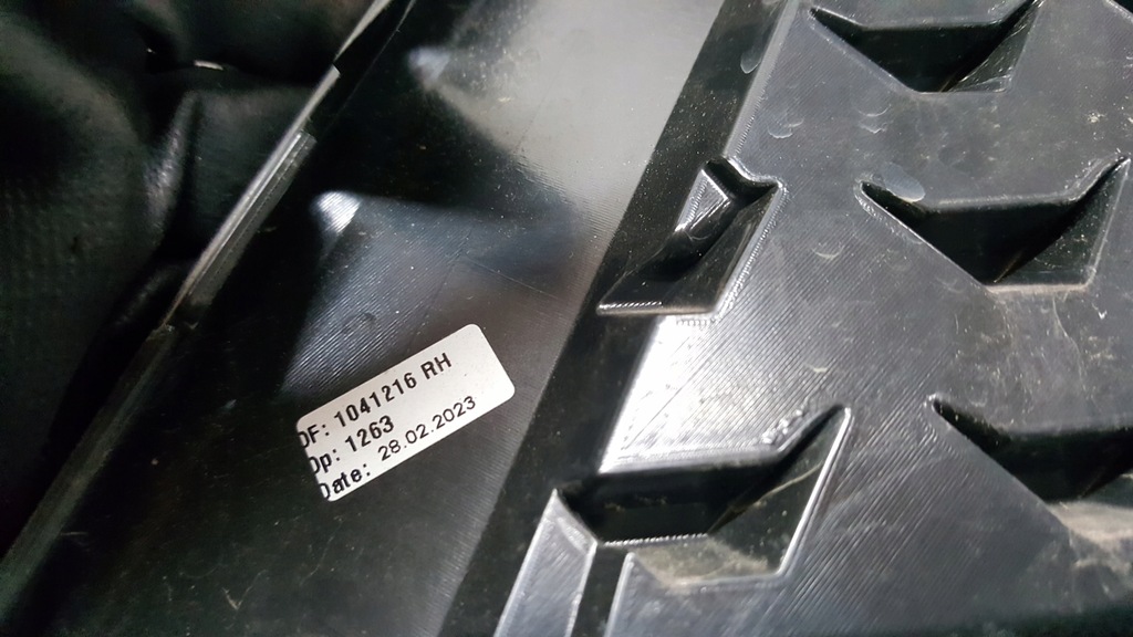 фото №9, Решётка бампера передний правая сторона audi a1 82a807682e демонтаж